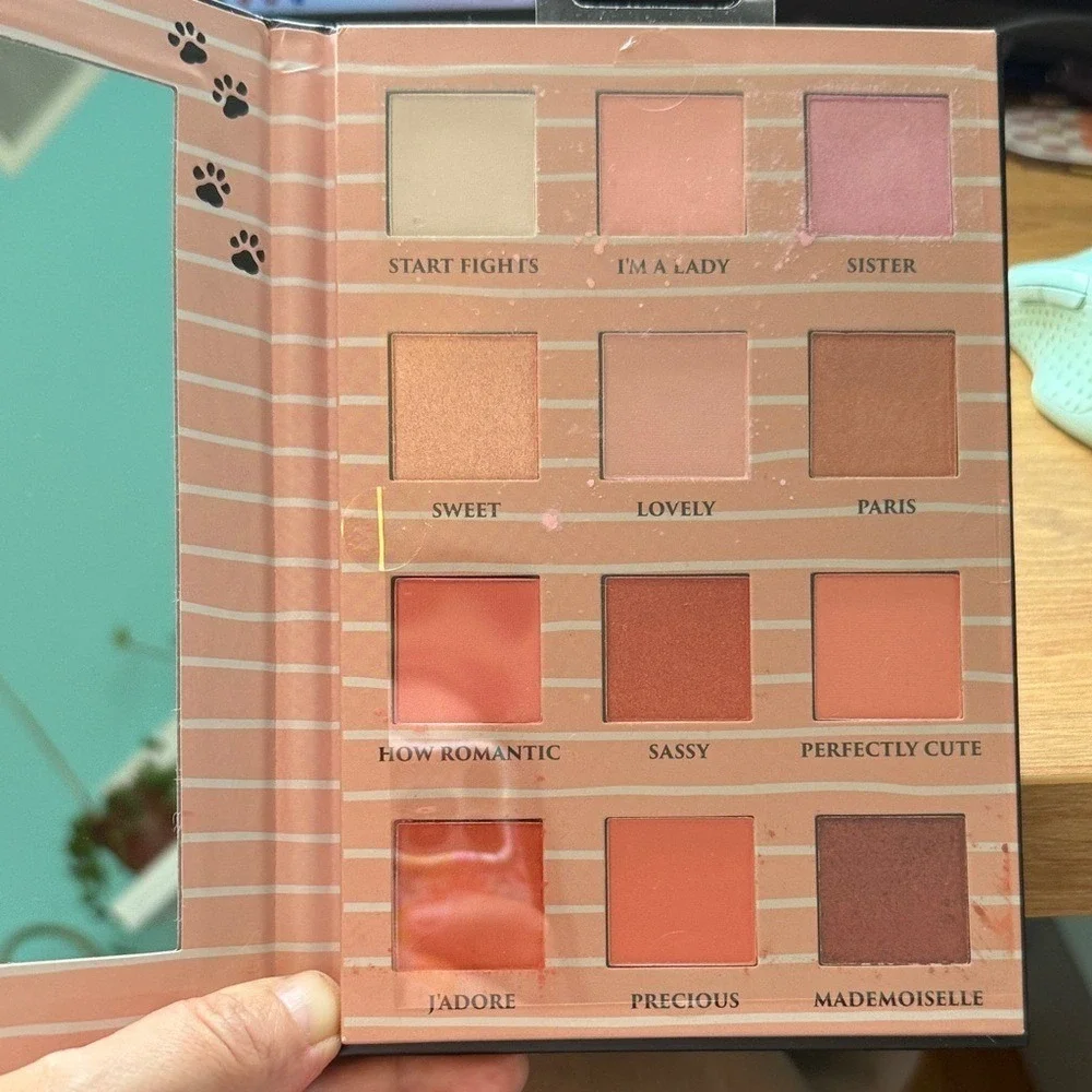 Disney The Aristocats Marie Eyeshadow Palette 12 Shades Taste‎ Beauty New
